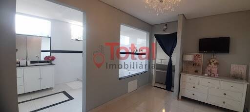 Casa à venda com 5 quartos, 220m² - Foto 19