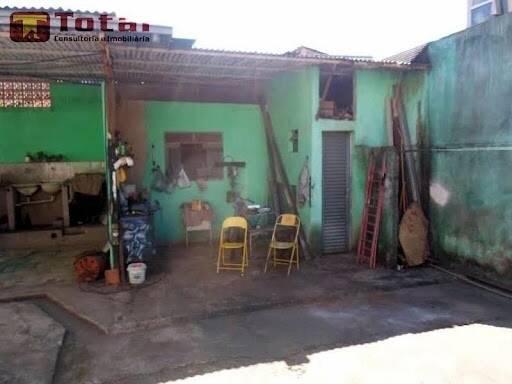 Casa à venda com 3 quartos, 313m² - Foto 9