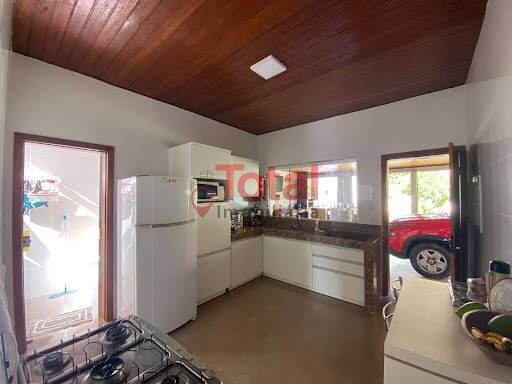 Casa à venda com 3 quartos, 390m² - Foto 11