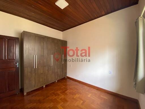 Casa à venda com 3 quartos, 390m² - Foto 14
