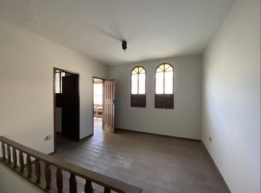 Casa à venda com 3 quartos, 250m² - Foto 5