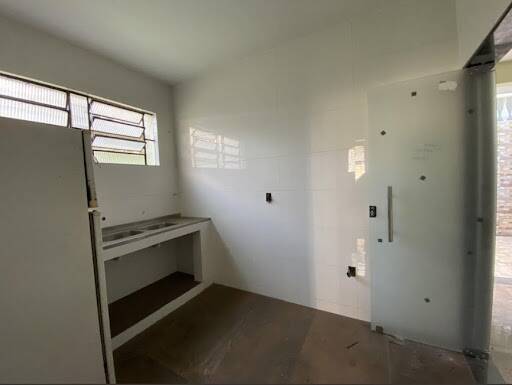 Casa à venda com 3 quartos, 250m² - Foto 6