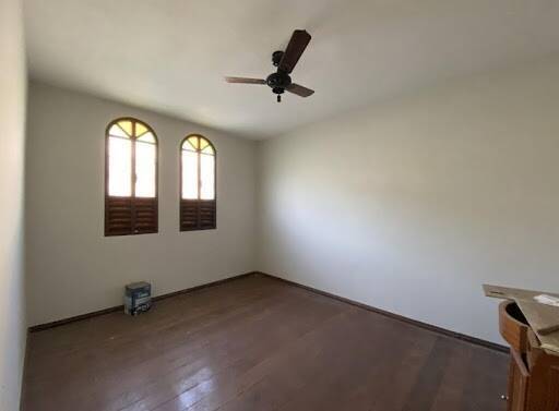 Casa à venda com 3 quartos, 250m² - Foto 14