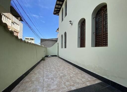 Casa à venda com 3 quartos, 250m² - Foto 17