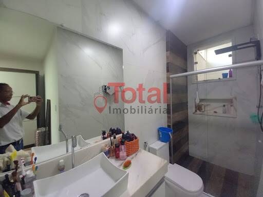 Apartamento à venda com 1 quarto, 236m² - Foto 2