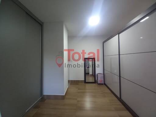 Apartamento à venda com 1 quarto, 236m² - Foto 17
