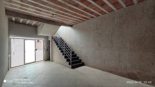 Casa, 5 quartos, 238 m² - Foto 2