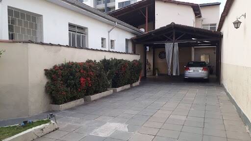 Casa para alugar com 3 quartos, 700m² - Foto 2
