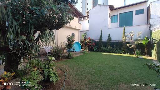 Casa para alugar com 3 quartos, 700m² - Foto 12