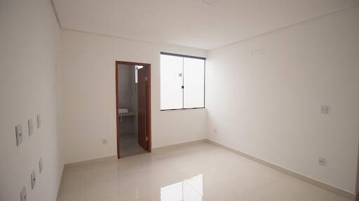 Casa à venda com 3 quartos, 137m² - Foto 14