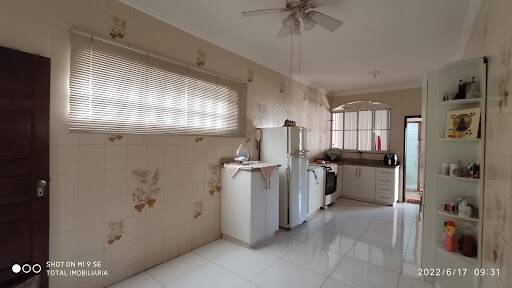 Casa à venda com 4 quartos, 360m² - Foto 9