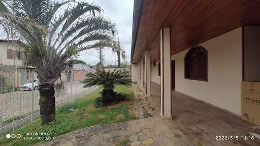 Casa para alugar com 4 quartos, 360m² - Foto 1