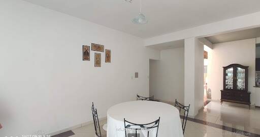 Casa para alugar com 4 quartos, 360m² - Foto 3