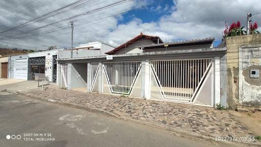 Casa à venda com 3 quartos, 360m² - Foto 2