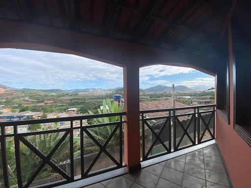 Casa à venda e aluguel com 3 quartos, 150m² - Foto 4