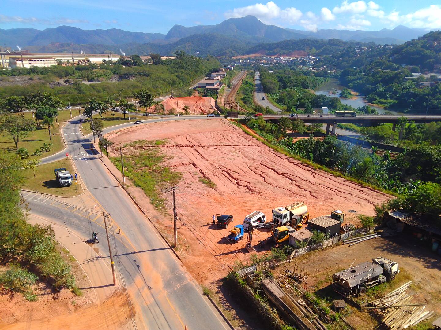 Terreno à venda, 1627m² - Foto 2