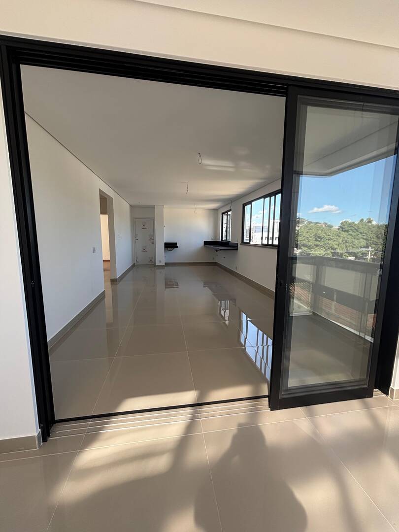 Apartamento à venda com 3 quartos, 100m² - Foto 4