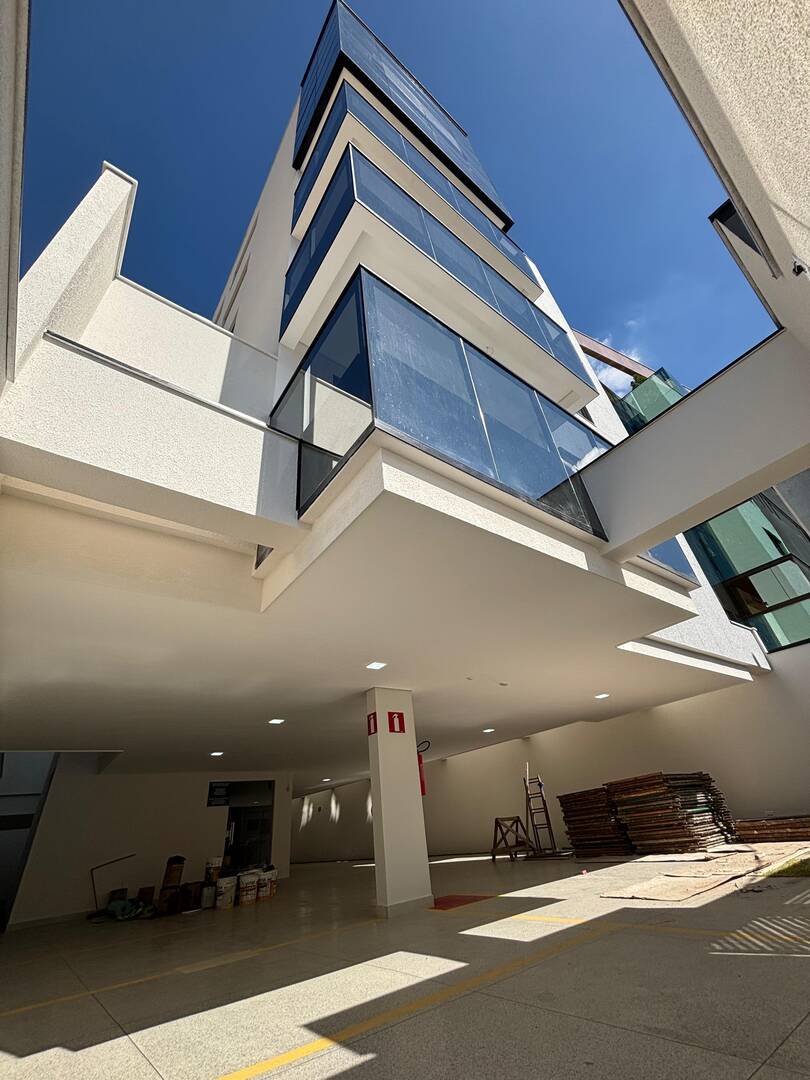 Apartamento à venda com 3 quartos, 100m² - Foto 1