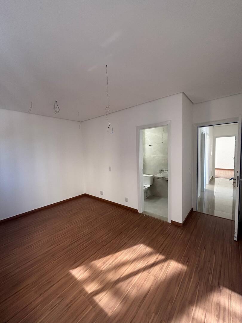 Apartamento à venda com 3 quartos, 100m² - Foto 8