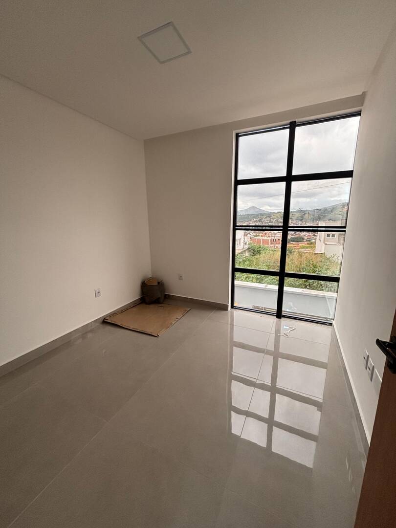 Casa à venda com 3 quartos - Foto 2