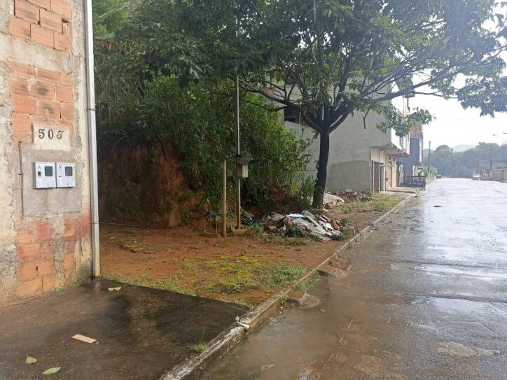Terreno à venda, 180m² - Foto 6