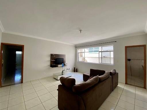 Apartamento à venda com 3 quartos - Foto 1