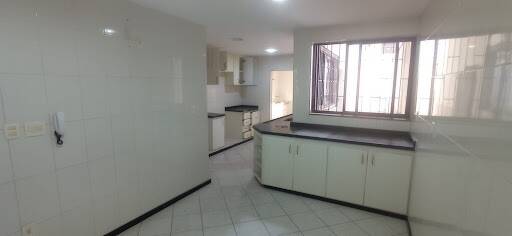 Casa, 4 quartos, 200 m² - Foto 4