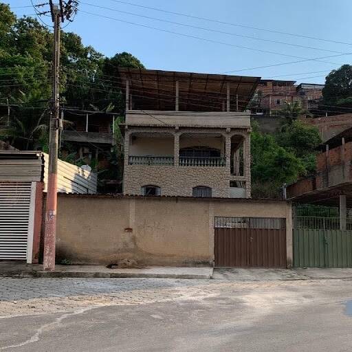 Casa à venda com 3 quartos, 300m² - Foto 1