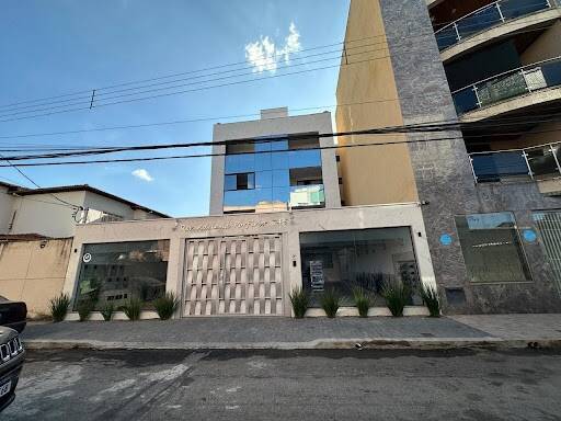 Apartamento para alugar com 3 quartos, 120m² - Foto 1