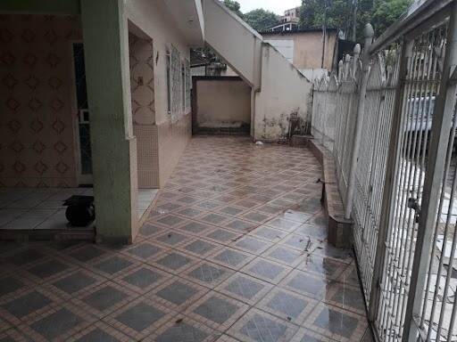 Casa à venda com 4 quartos, 360m² - Foto 4