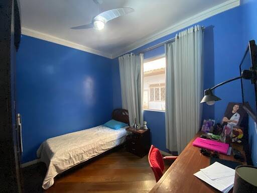 Casa à venda com 3 quartos, 360m² - Foto 1