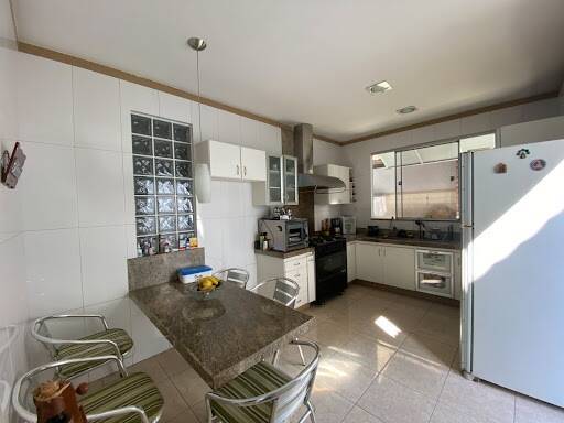Casa à venda com 3 quartos, 360m² - Foto 14