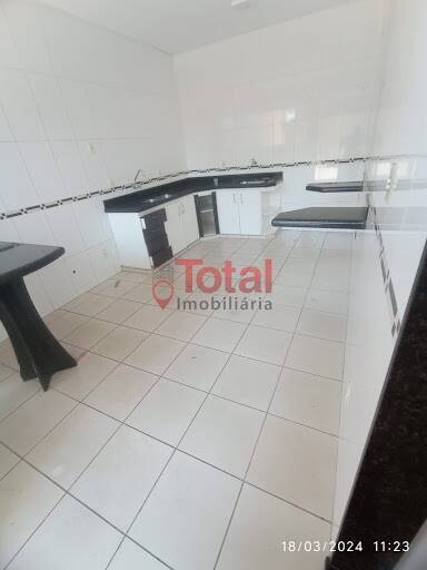 Casa à venda com 4 quartos, 170m² - Foto 8
