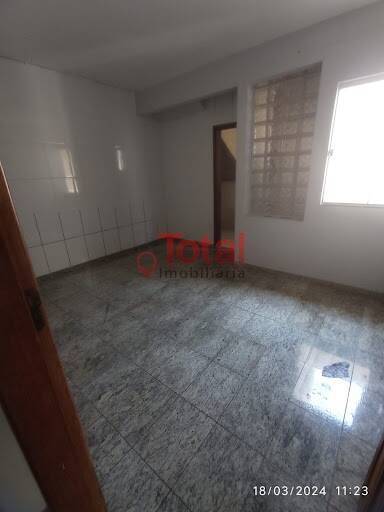 Casa à venda com 4 quartos, 170m² - Foto 6