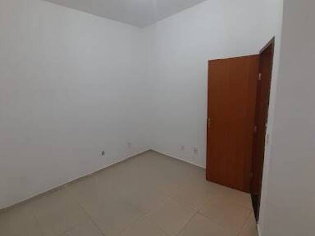 #1177 - Casa para Locação em Santana do Paraíso - MG