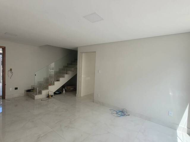 Casa para Venda em Timóteo - 4