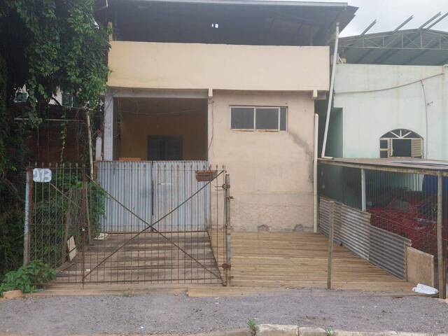 #3984 - Casa para Venda em Santana do Paraíso - MG - 1