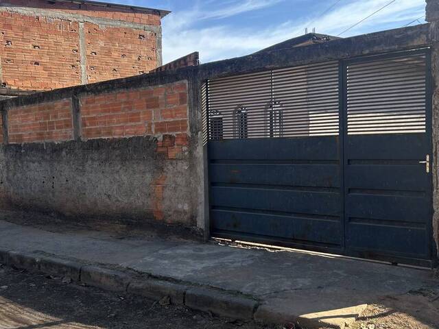 #4060 - Casa para Venda em Coronel Fabriciano - MG - 1