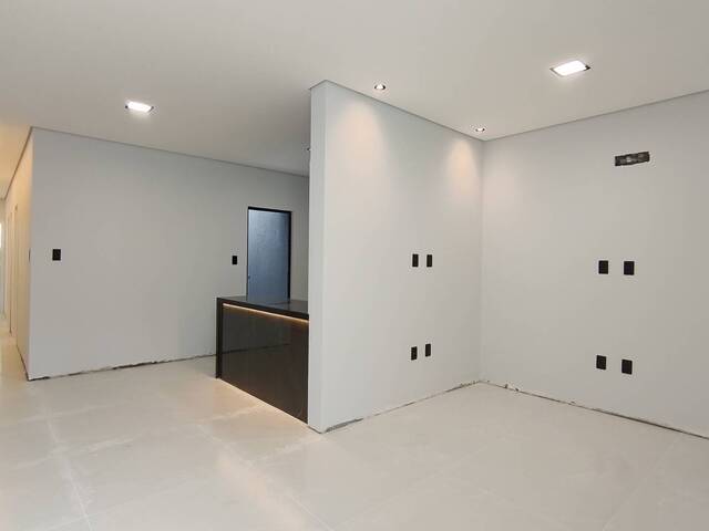 Casa para Venda em Santana do Paraíso - 3