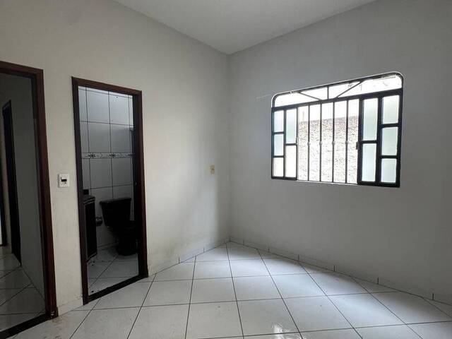 Casa para Venda em Belo Oriente - 2