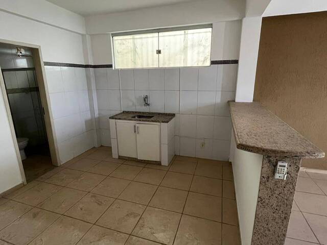 Apartamento para Locação em Governador Valadares - 2